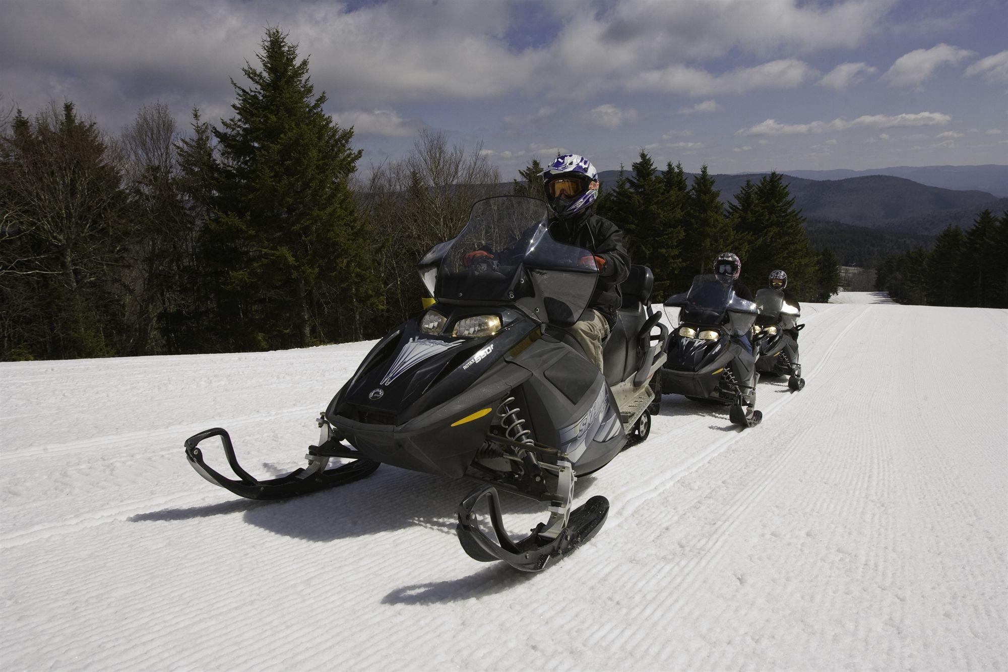 Soaring Eagle Lodge Snowshoe Exterior photo